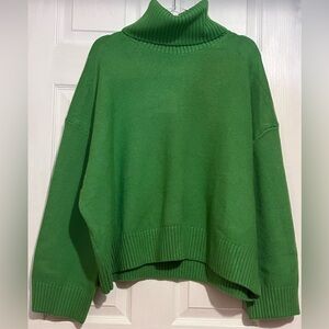 H&M size XXL Green Pull over sweater